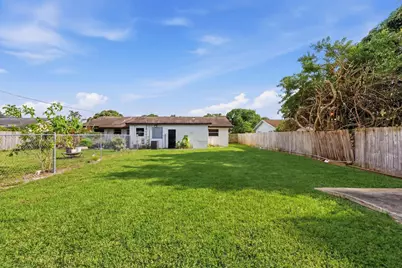 3847 Roan Court E, West Palm Beach, FL 33403 - Photo 25