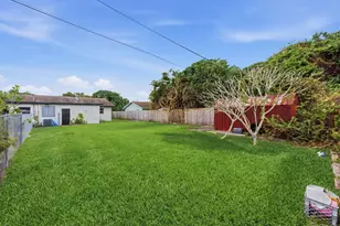 3847 Roan Ct E, West Palm Beach, FL 33403 - Photo 23
