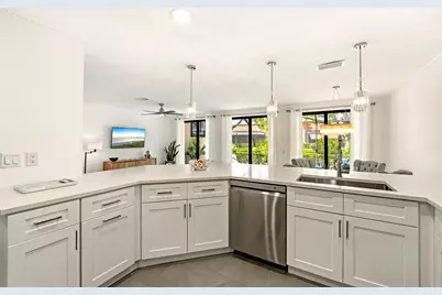 819 Windermere Way, Palm Beach Gardens, FL 33418 - Photo 9