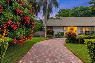 4526 St Andrews Dr, Boynton Beach, FL 33436 - Photo 5