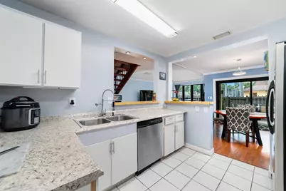 8847 Cleary Boulevard, Plantation, FL 33324 - Photo 7