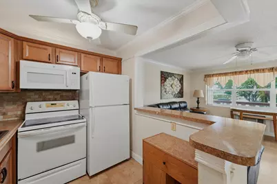 173 Kent J, West Palm Beach, FL 33417 - Photo 7