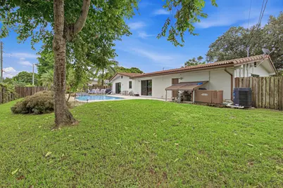 720 N Crescent Drive, Hollywood, FL 33021 - Photo 35