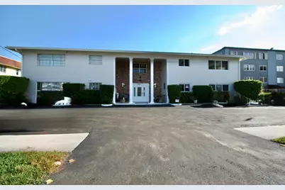 1040 Crystal Lake Drive #1, Deerfield Beach, FL 33064 - Photo 1