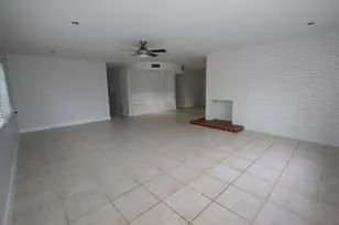 1040 Crystal Lake Dr, Deerfield Beach, FL 33064 - Photo 5