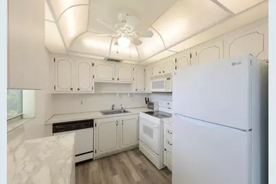 189 Valencia H, Delray Beach, FL 33446 - Photo 7
