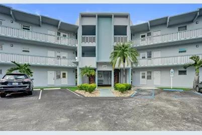 2200 Park Lane #Unit 111, Hollywood, FL 33021 - Photo 1