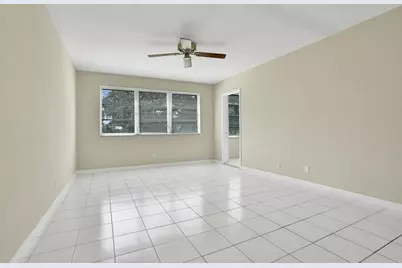 2200 Park Lane #Unit 111, Hollywood, FL 33021 - Photo 5