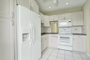 2200 Park Ln, Hollywood, FL 33021 - Photo 11
