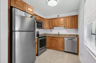 318 Normandy G, Delray Beach, FL 33484 - Photo 9