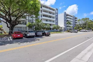 1080 94th St, Bay Harbor Islands, FL 33154 - Photo 17