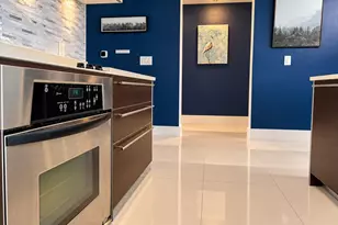 1900 N Bayshore Dr, Miami, FL 33132 - Photo 21