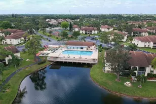 323 Knotty Pine Cir, Greenacres, FL 33463 - Photo 13