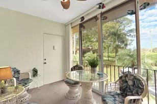 323 Knotty Pine Cir, Greenacres, FL 33463 - Photo 17