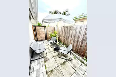 4820 NE 4th Avenue, Oakland Park, FL 33334 - Photo 17