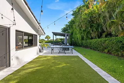 3554 Pine Lake Court, Delray Beach, FL 33445 - Photo 11