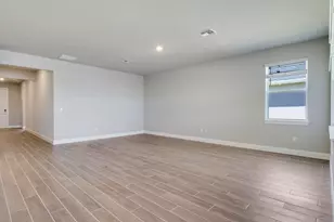 8990 Dahlia Cir, Port Saint Lucie, FL 34986 - Photo 9