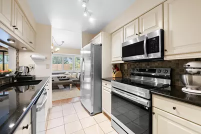 9212 Chelsea Drive N, Plantation, FL 33324 - Photo 3