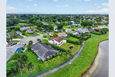 5504 Courtney Circle, Boynton Beach, FL 33472 - Photo 45