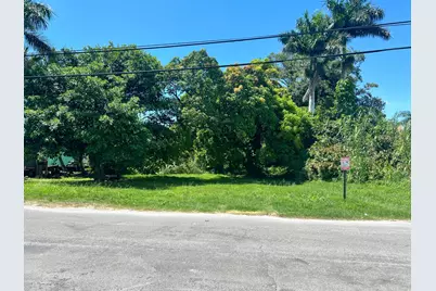 197 W Main Street, Pahokee, FL 33476 - Photo 1
