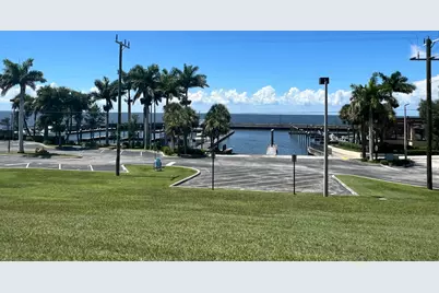 197 W Main Street, Pahokee, FL 33476 - Photo 3