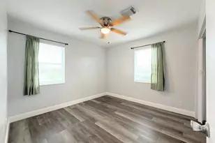 131 E 27th St, Riviera Beach, FL 33404 - Photo 17
