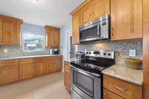2114 SW 13th Pl, Boynton Beach, FL 33426 - Photo 13