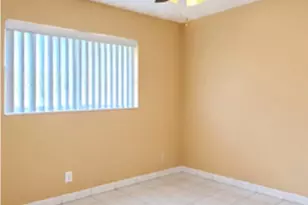 812 NE 2nd St, Hallandale Beach, FL 33009 - Photo 13