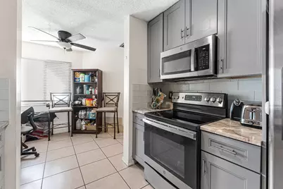 1595 Woodbridge Lakes Circle, West Palm Beach, FL 33406 - Photo 27