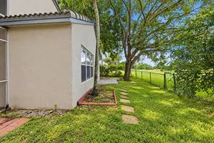 9823 N Grand Duke Cir, Tamarac, FL 33321 - Photo 27