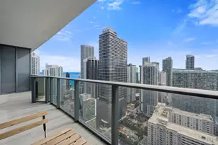 55 SW 9th St, Miami, FL 33130 - Photo 5