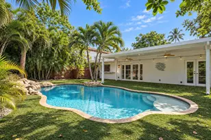 2411 S Olive Ave, West Palm Beach, FL 33401 - Photo 1