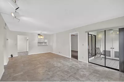7665 Tahiti Lane #104, Lake Worth, FL 33467 - Photo 11