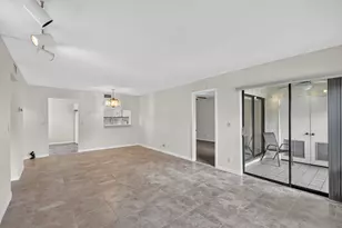 7665 Tahiti Ln, Lake Worth, FL 33467 - Photo 11