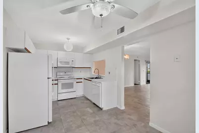 7665 Tahiti Lane #104, Lake Worth, FL 33467 - Photo 15