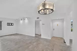 7665 Tahiti Ln, Lake Worth, FL 33467 - Photo 7
