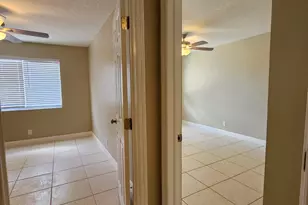 4876 Orleans Ct, Haverhill, FL 33415 - Photo 17