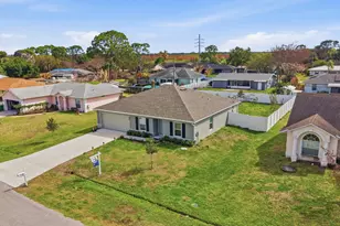 684 SE Crescent Ave, Port Saint Lucie, FL 34984 - Photo 21