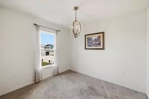 684 SE Crescent Ave, Port Saint Lucie, FL 34984 - Photo 9