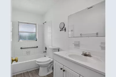 631 SW 10th Court, Deerfield Beach, FL 33441 - Photo 17