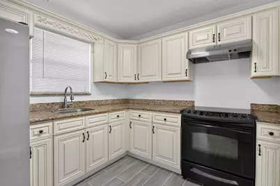 631 SW 10th Court, Deerfield Beach, FL 33441 - Photo 7