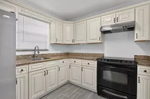 631 SW 10th Ct, Deerfield Beach, FL 33441 - Photo 7