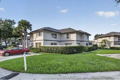 11 Amherst Court #D, Royal Palm Beach, FL 33411 - Photo 1