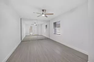 11 Amherst Ct, Royal Palm Beach, FL 33411 - Photo 21