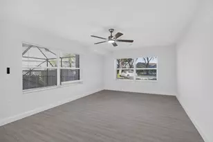 11 Amherst Ct, Royal Palm Beach, FL 33411 - Photo 5