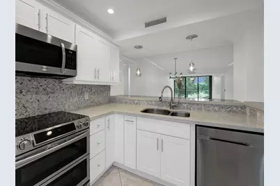 6169 Balboa Circle #306, Boca Raton, FL 33433 - Photo 3