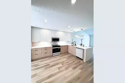 21547 Altamira Avenue, Boca Raton, FL 33433 - Photo 3