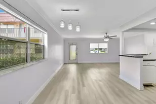 450 Saxony J, Delray Beach, FL 33446 - Photo 9