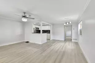 450 Saxony J, Delray Beach, FL 33446 - Photo 3