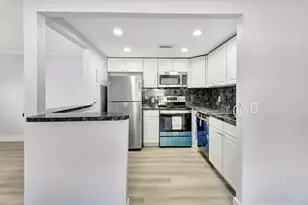 450 Saxony J, Delray Beach, FL 33446 - Photo 11